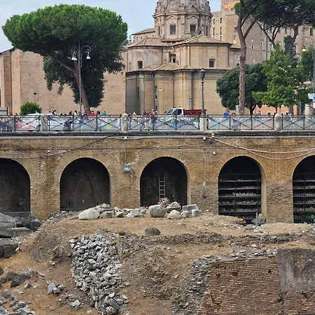 Domus Ibernesi *