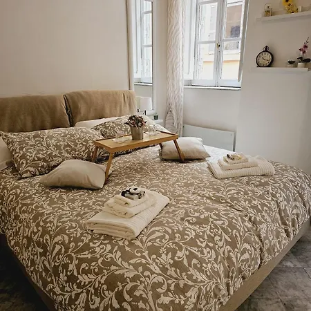 Domus Ibernesi 公寓